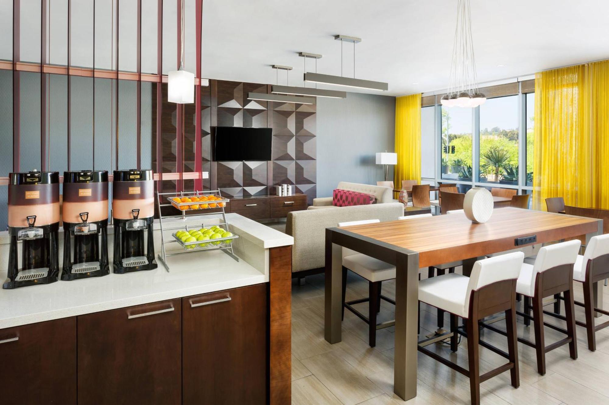 Springhill Suites By Marriott San Diego Mission Valley Buitenkant foto