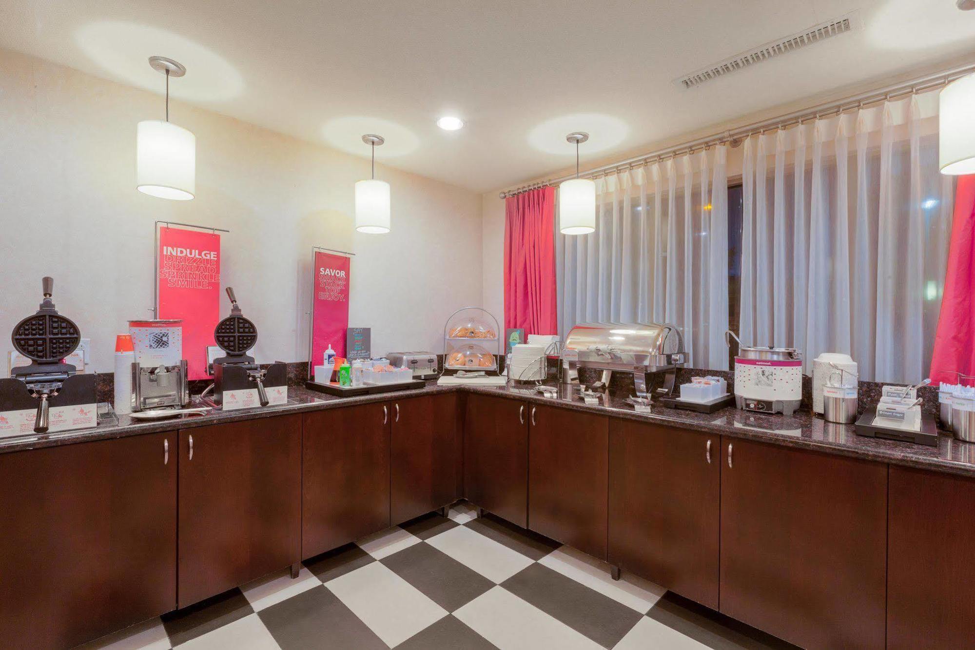 Springhill Suites By Marriott San Diego Mission Valley Buitenkant foto
